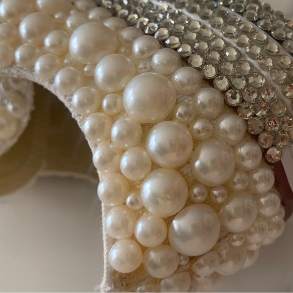 Custom Handmade Pearl and Crystal Bridal Converse - Picture 14 of 15
